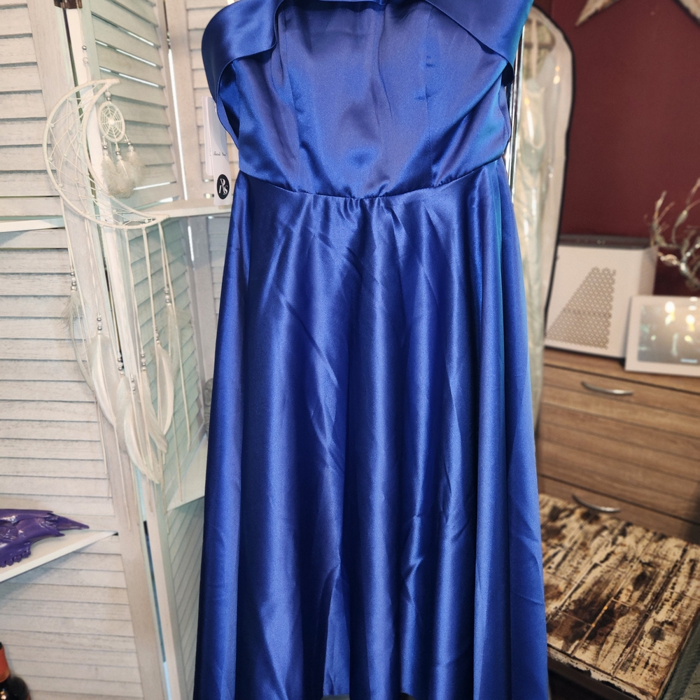 Elegant Strapless Blue Midi Dress